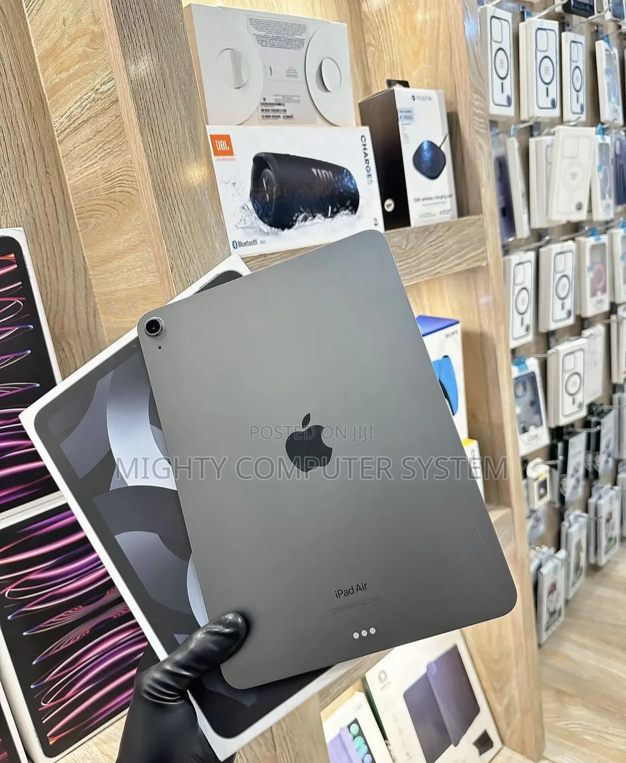 Apple iPad Air (2022) 64 GB Gray