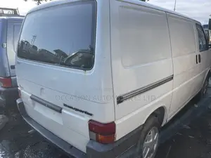 Volkswagen Transporter 2005 White