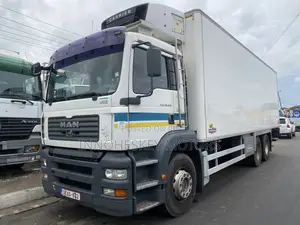 Man 27ft Cooling Van