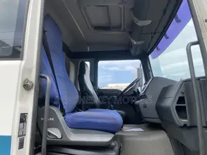Man 27ft Cooling Van