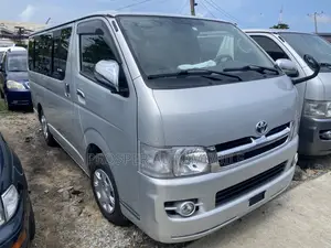 Toyota HiAce 2011 Silver