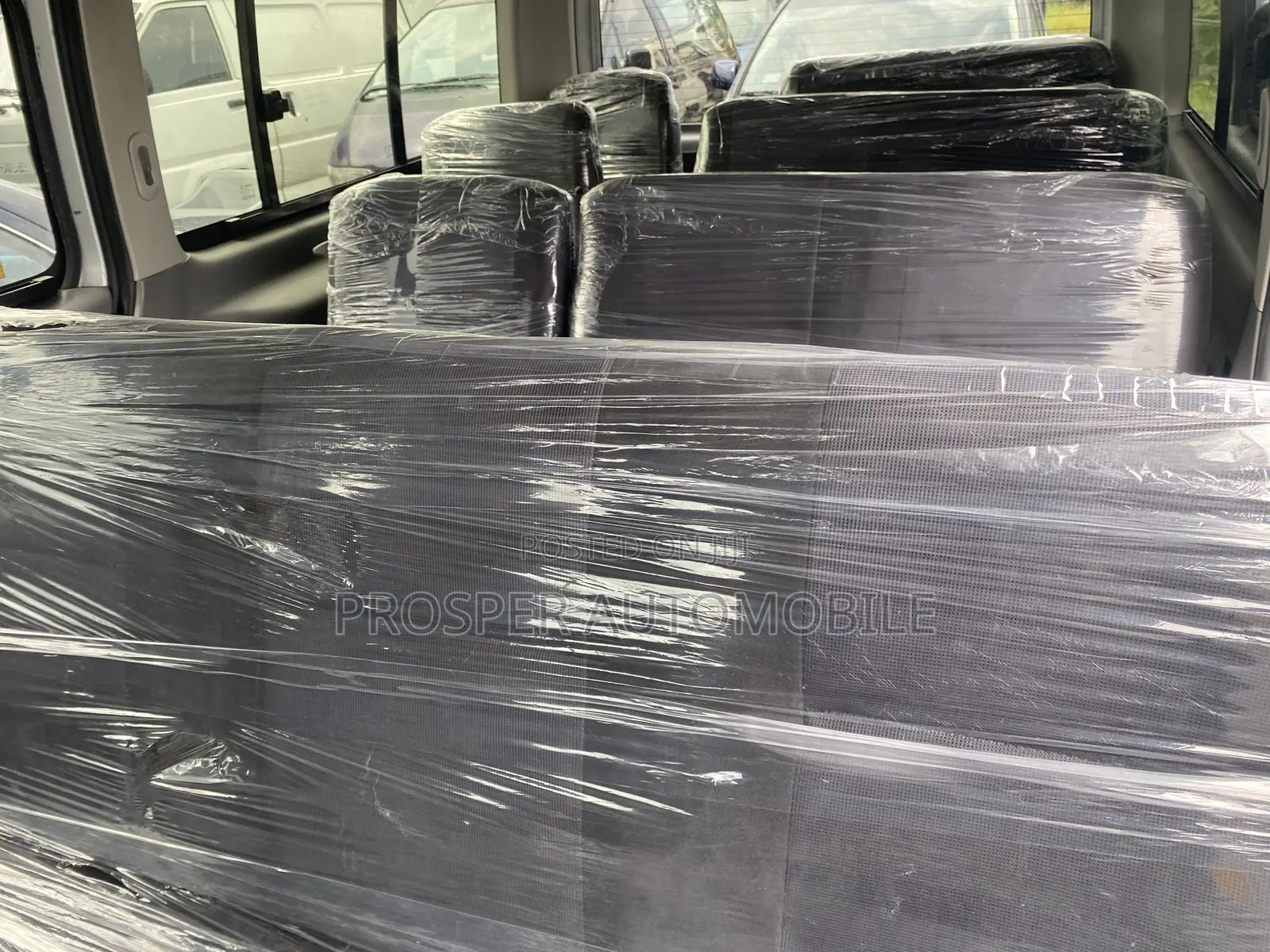 Toyota HiAce 2011 Silver