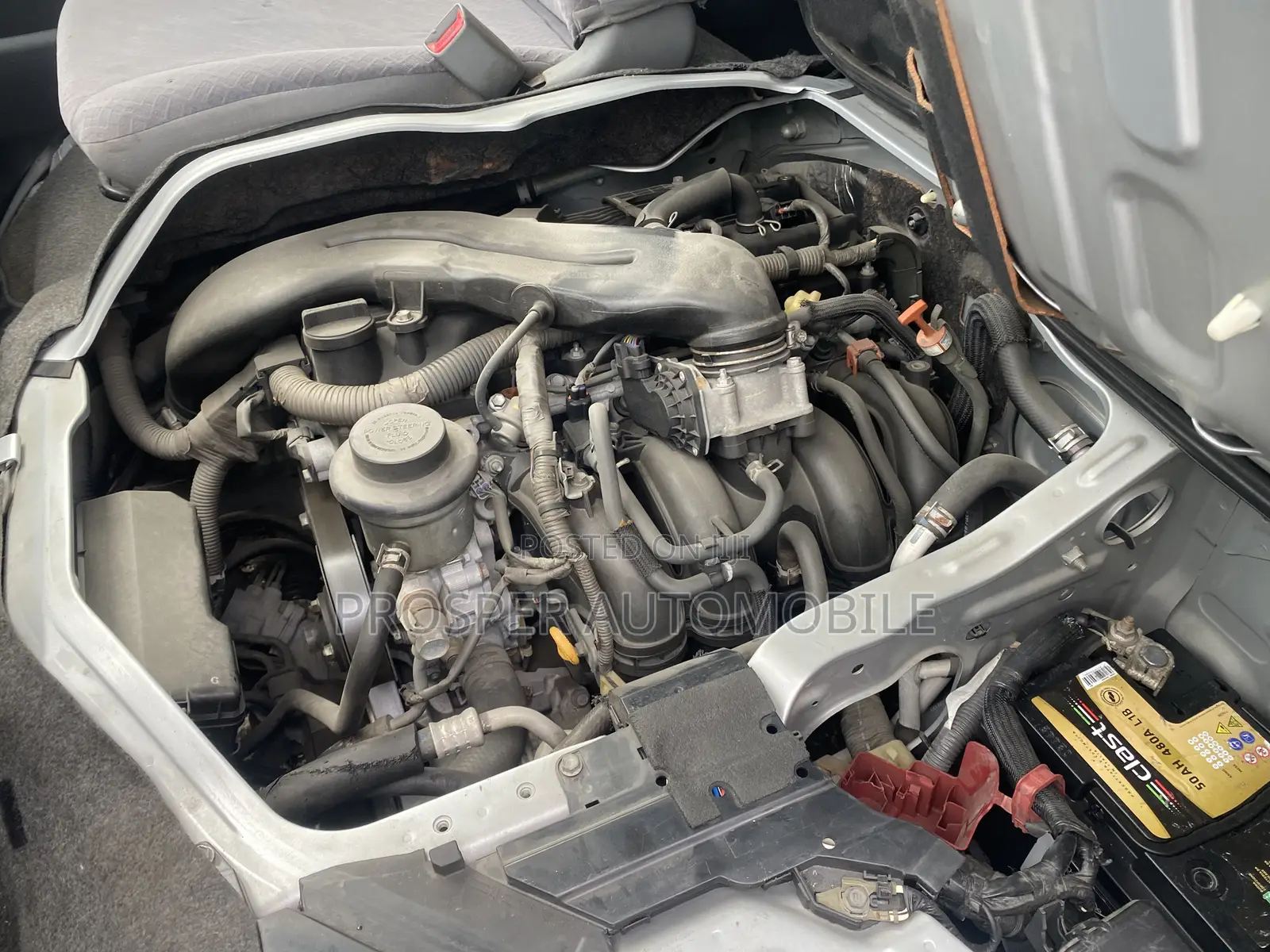 Toyota HiAce 2011 Silver