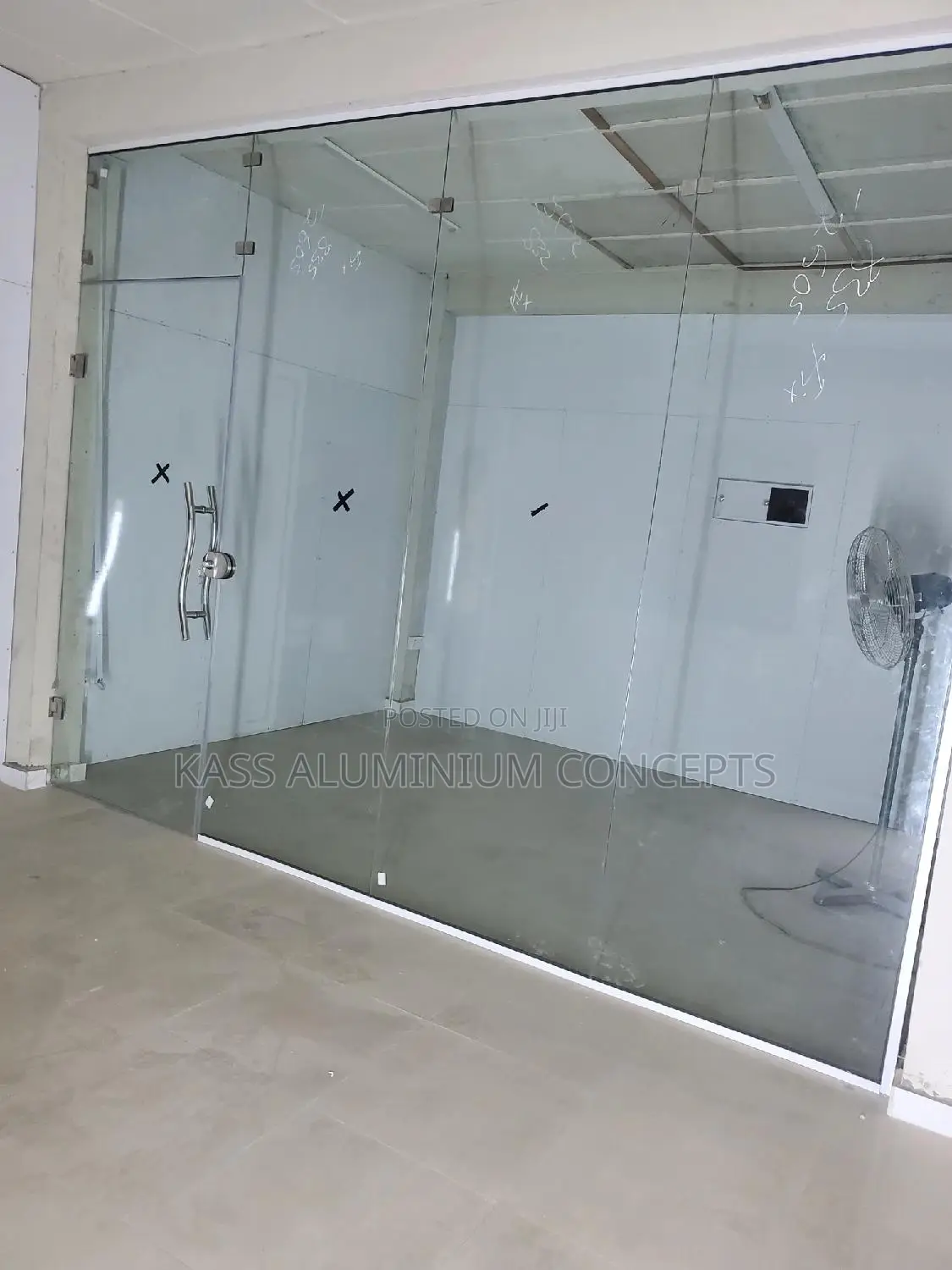 10mm Glass Partition
