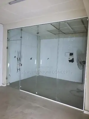 10mm Glass Partition