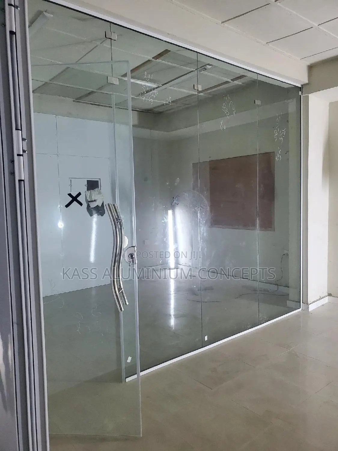 10mm Glass Partition