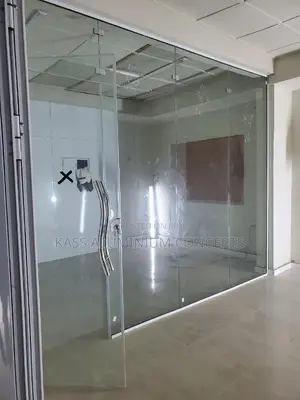 10mm Glass Partition
