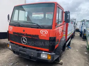 Mercedes Benz 814 4cylinder
