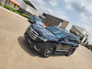 Toyota Land Cruiser 4.0 V6 GX 2012 Black