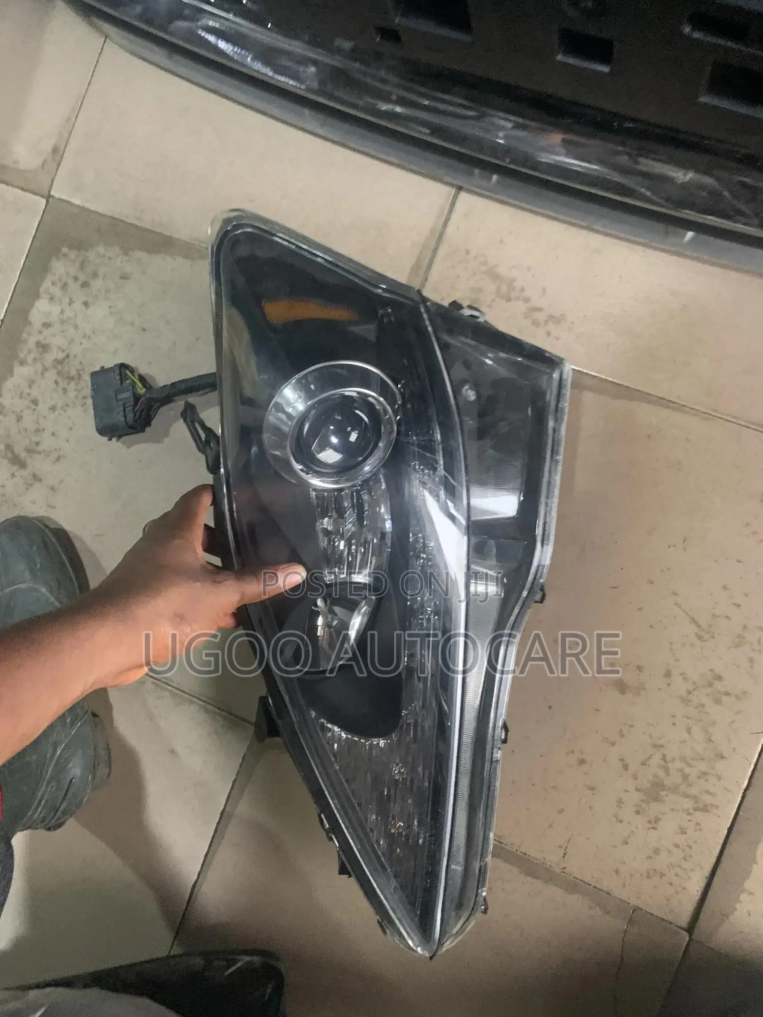 Head Light IS 250