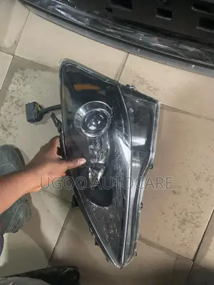 Head Light IS 250