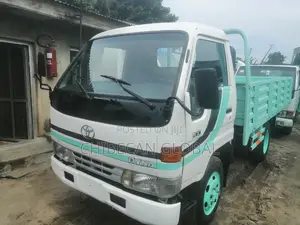 Photo - Toyota Dyna 200 Pickup Truck 6tyres Petrol Foreign Used