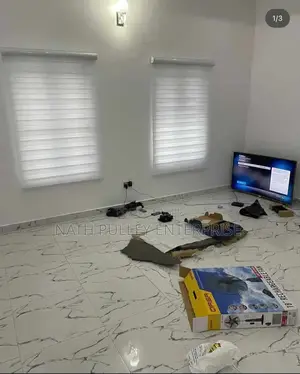 Classic Plain White Day and Night Blinds