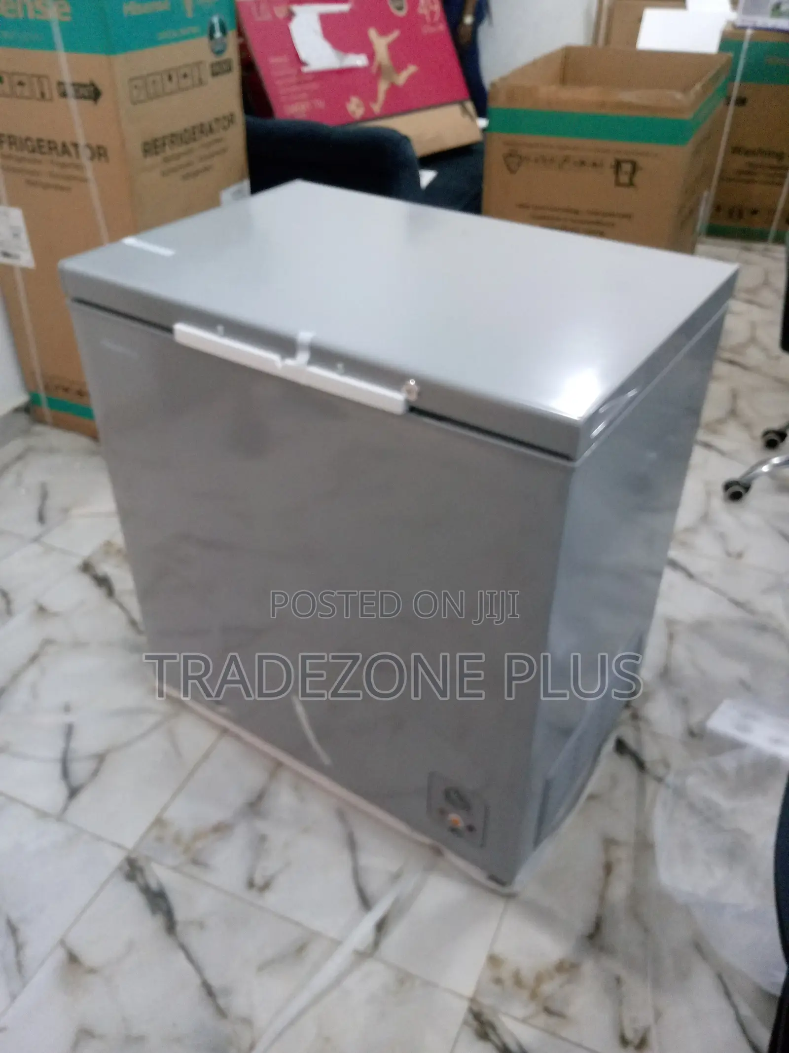 Hisense Chest Freezer Silver 198L