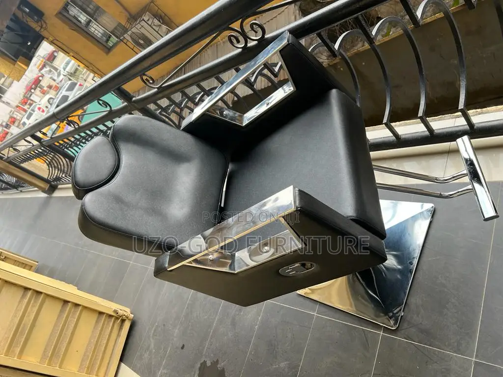 Executive Barbing Saloon Chair