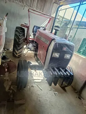Mf 375 Massey Fargusson Tractor