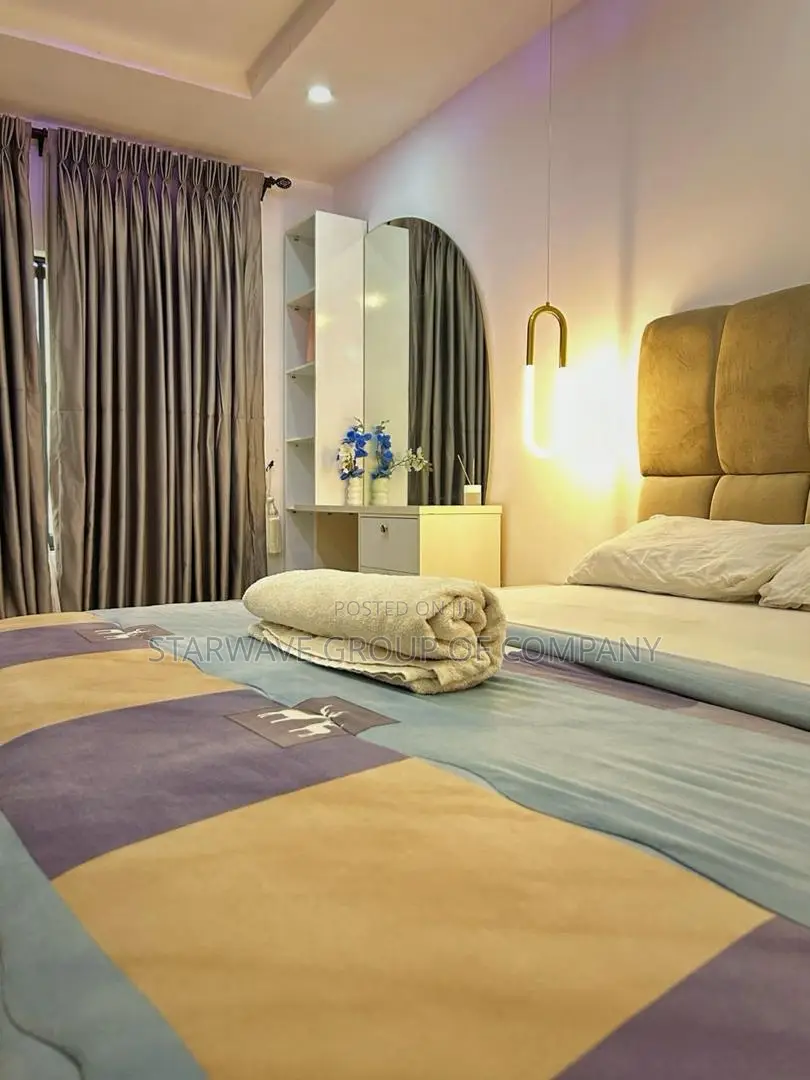 One Bed With Swimming Pool and Elevator