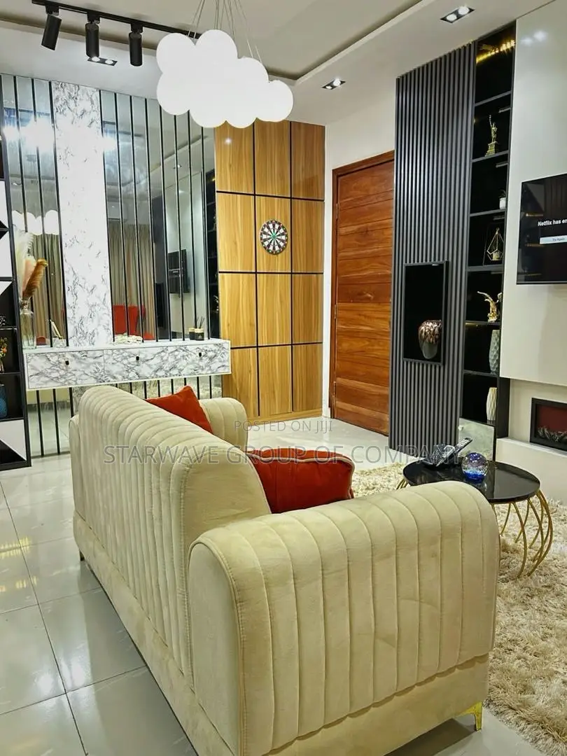 One Bed With Swimming Pool and Elevator