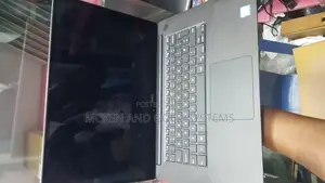 Laptop Dell Precision 5520 32GB Intel Core i7 SSD 256GB