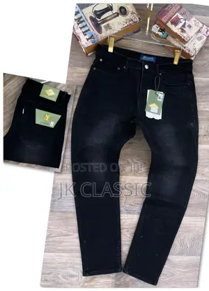 Original Designer Plain Men Jeans Available