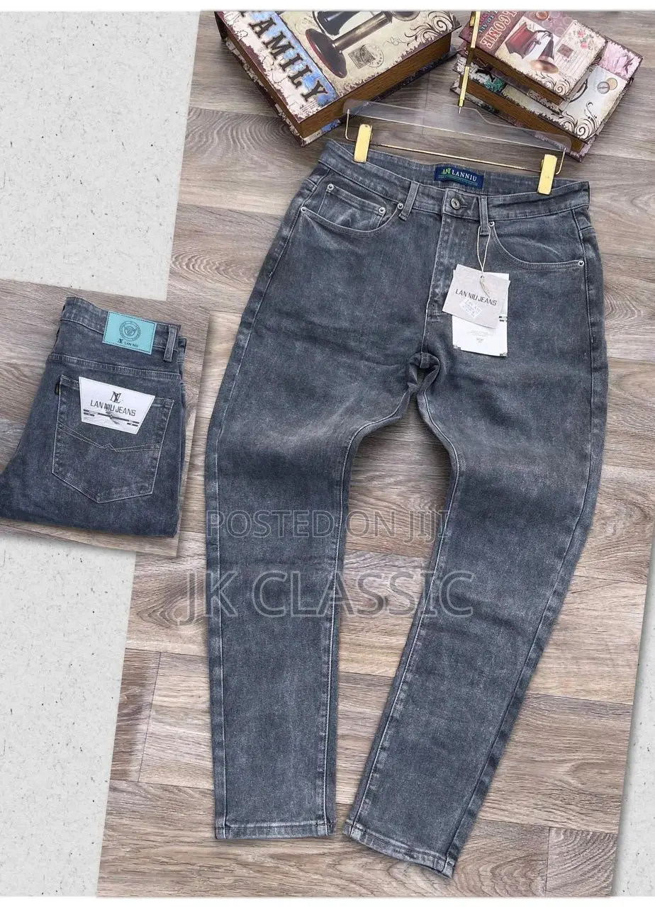 Original Designer Plain Men Jeans Available
