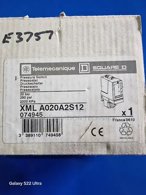Pressure Switch 074945 XML-A020A2S12 Telemecanique 20bar