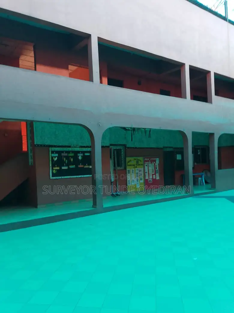 Functioning School on 4plots of Land With 250 Students ,