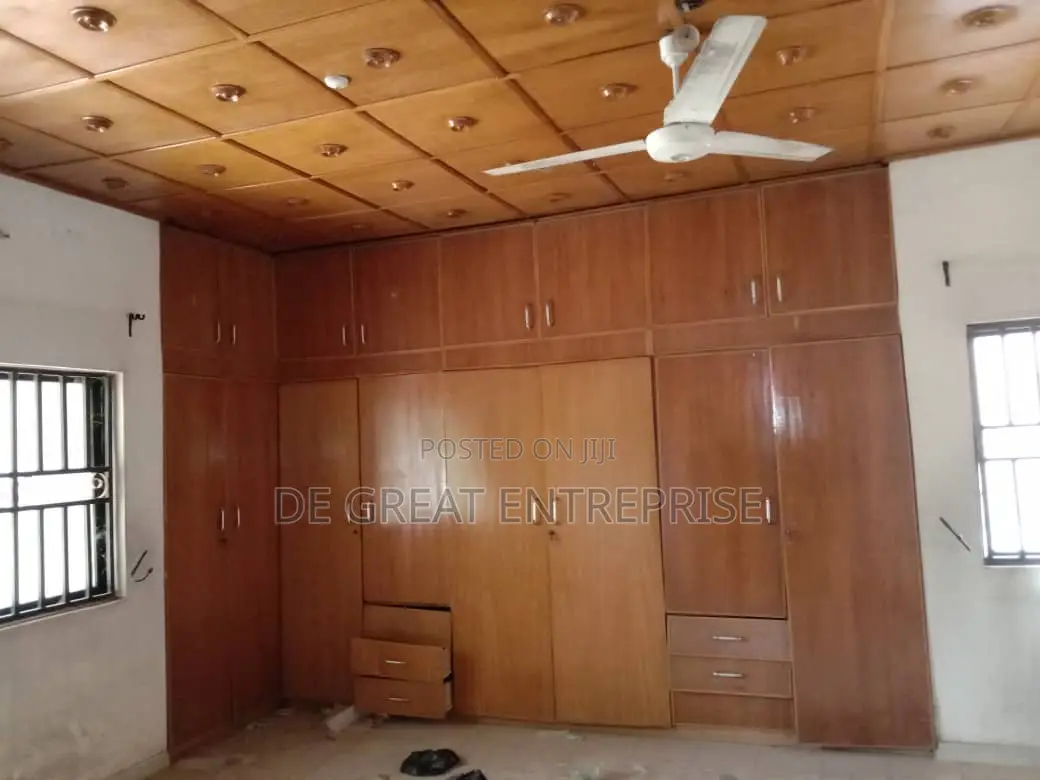 5bdrm Duplex in Private, Mabushi for rent