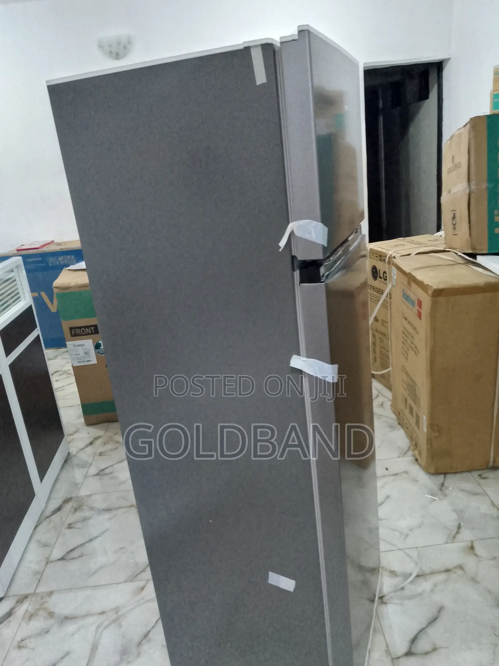 Top Freezer Silver Hisense