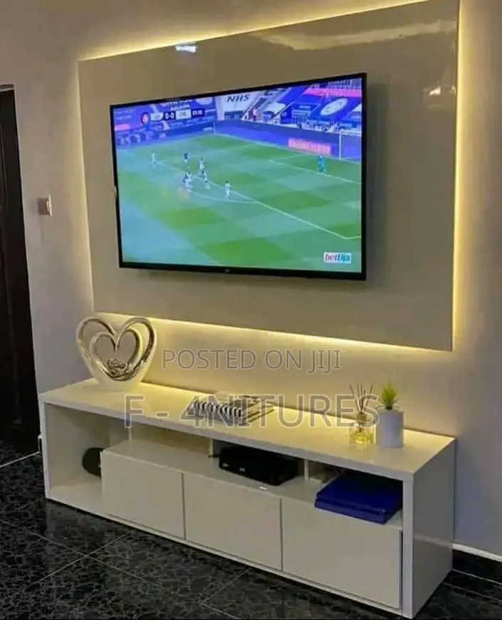 Mini TV Console