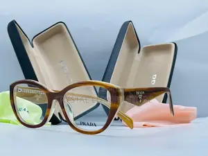 Top Quality Luxury Prada Frame Glasses