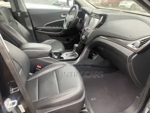 Hyundai Santa Fe SE AWD 2016 Black