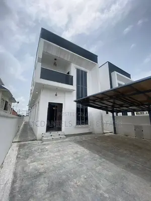 4bdrm Duplex in Chevron for sale