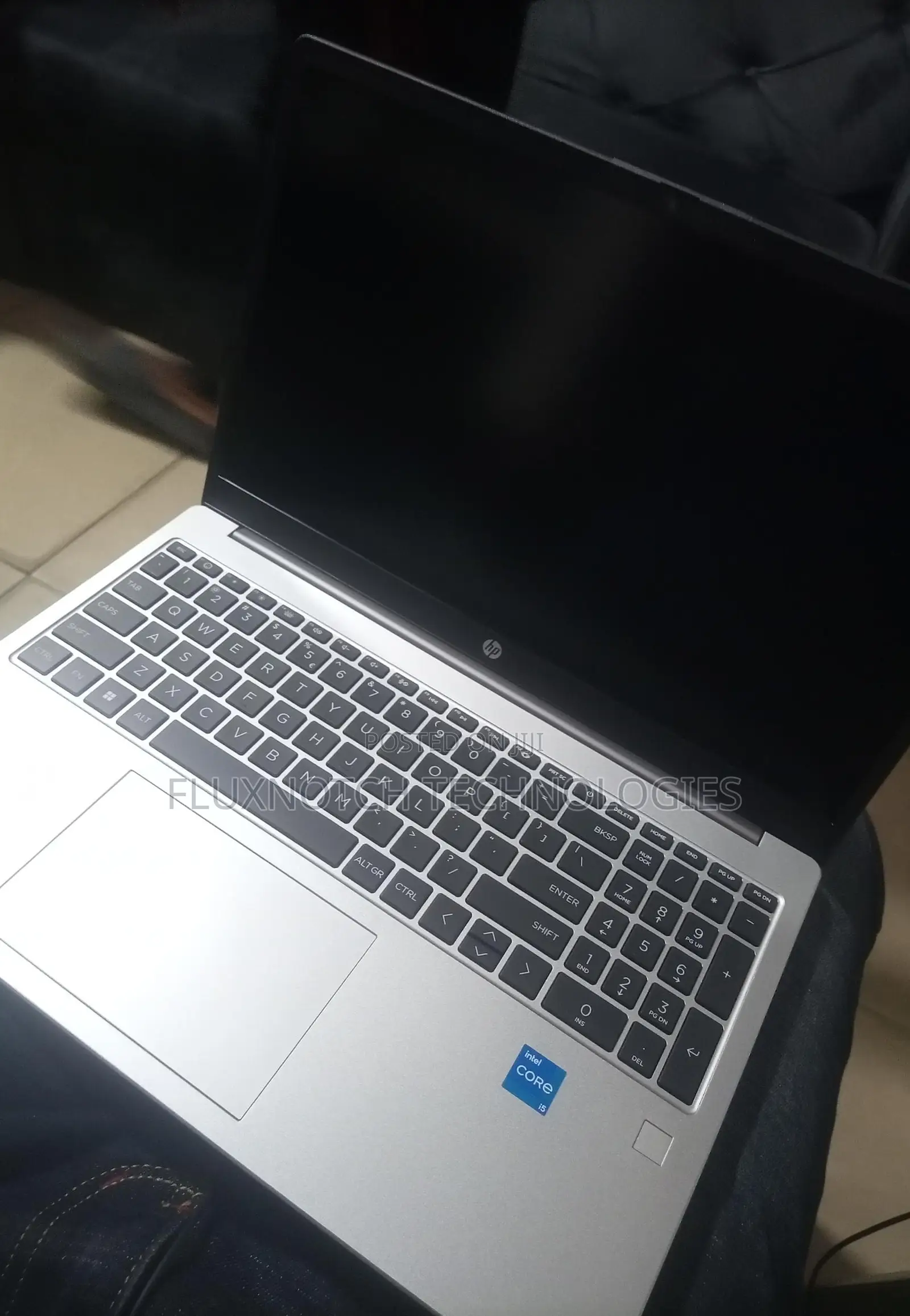 New Laptop HP 250 G10 8GB Intel Core i5 SSD 512GB