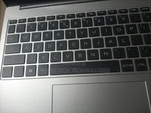 New Laptop HP 250 G10 8GB Intel Core i5 SSD 512GB