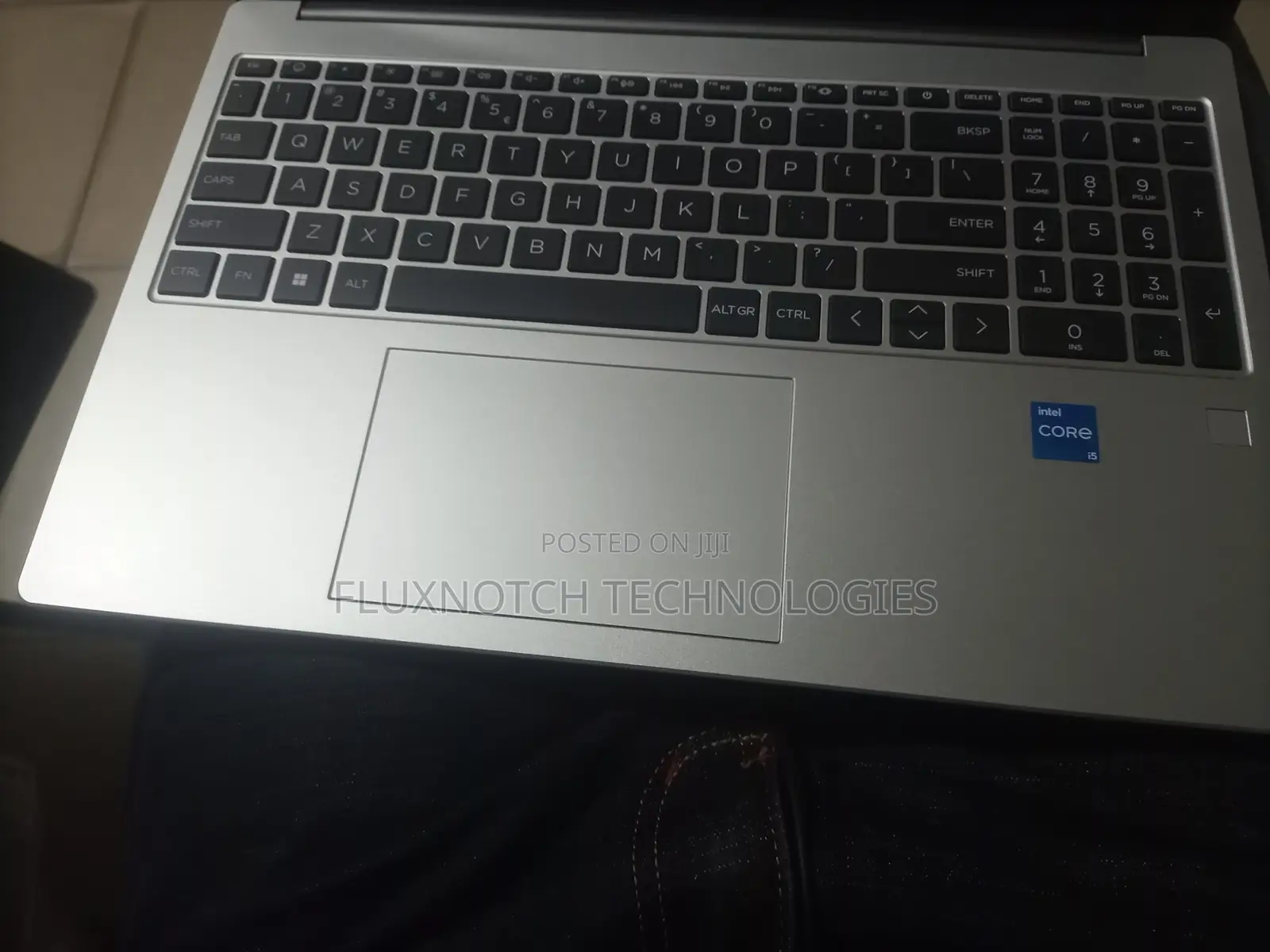 New Laptop HP 250 G10 8GB Intel Core i5 SSD 512GB