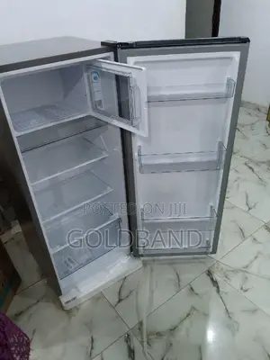 Quality Top Freezer Hisense Silver