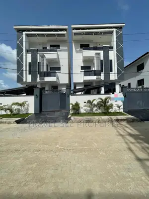 Furnished 5bdrm Duplex in Private Estate Lekki for sale