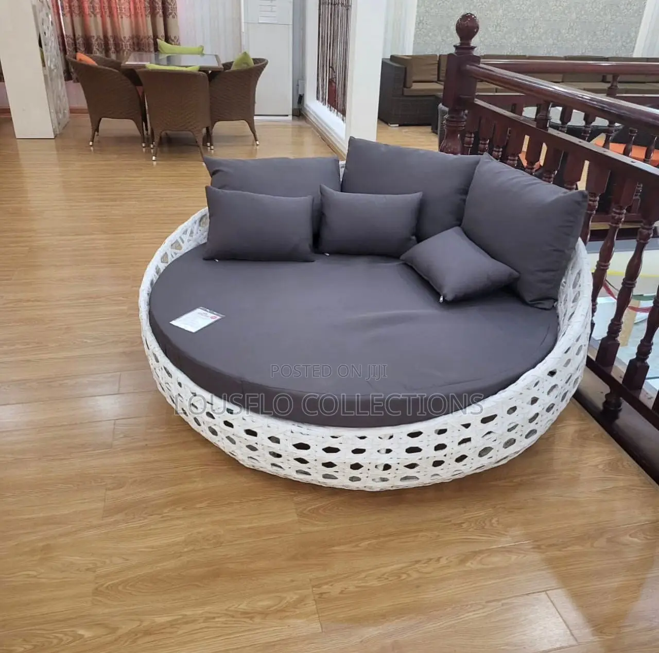 Quality King Size Round Ranta Bed
