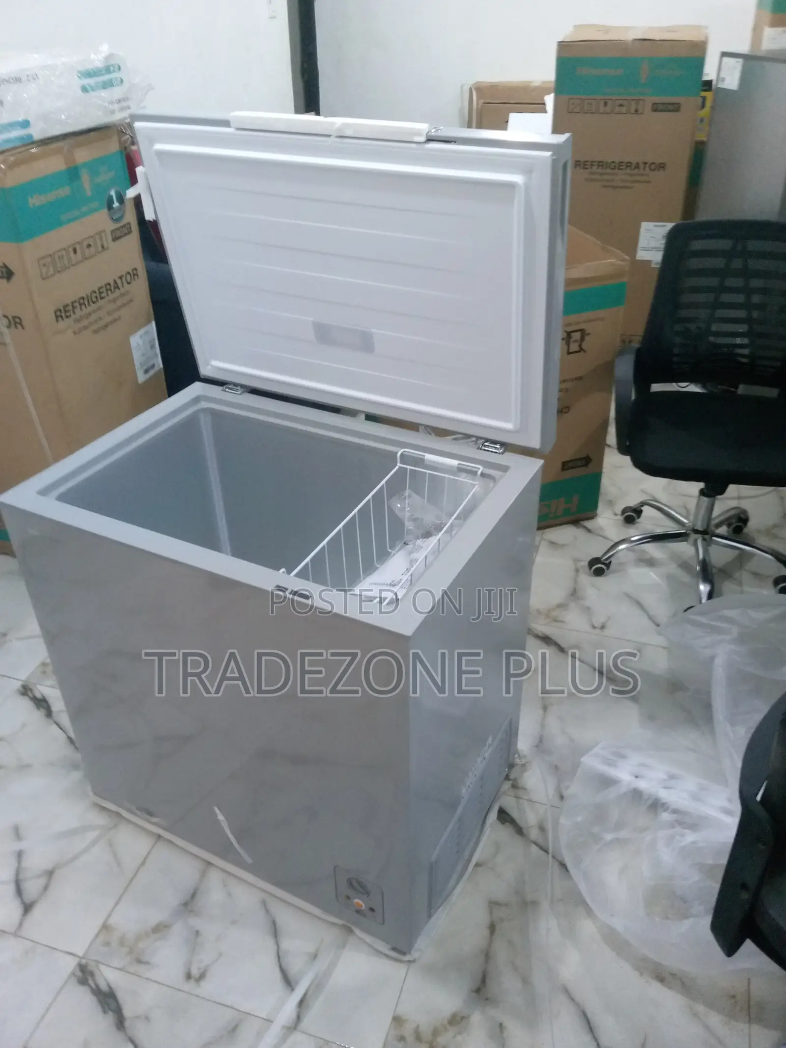 Brand New Hisense Chest Freezer Silver