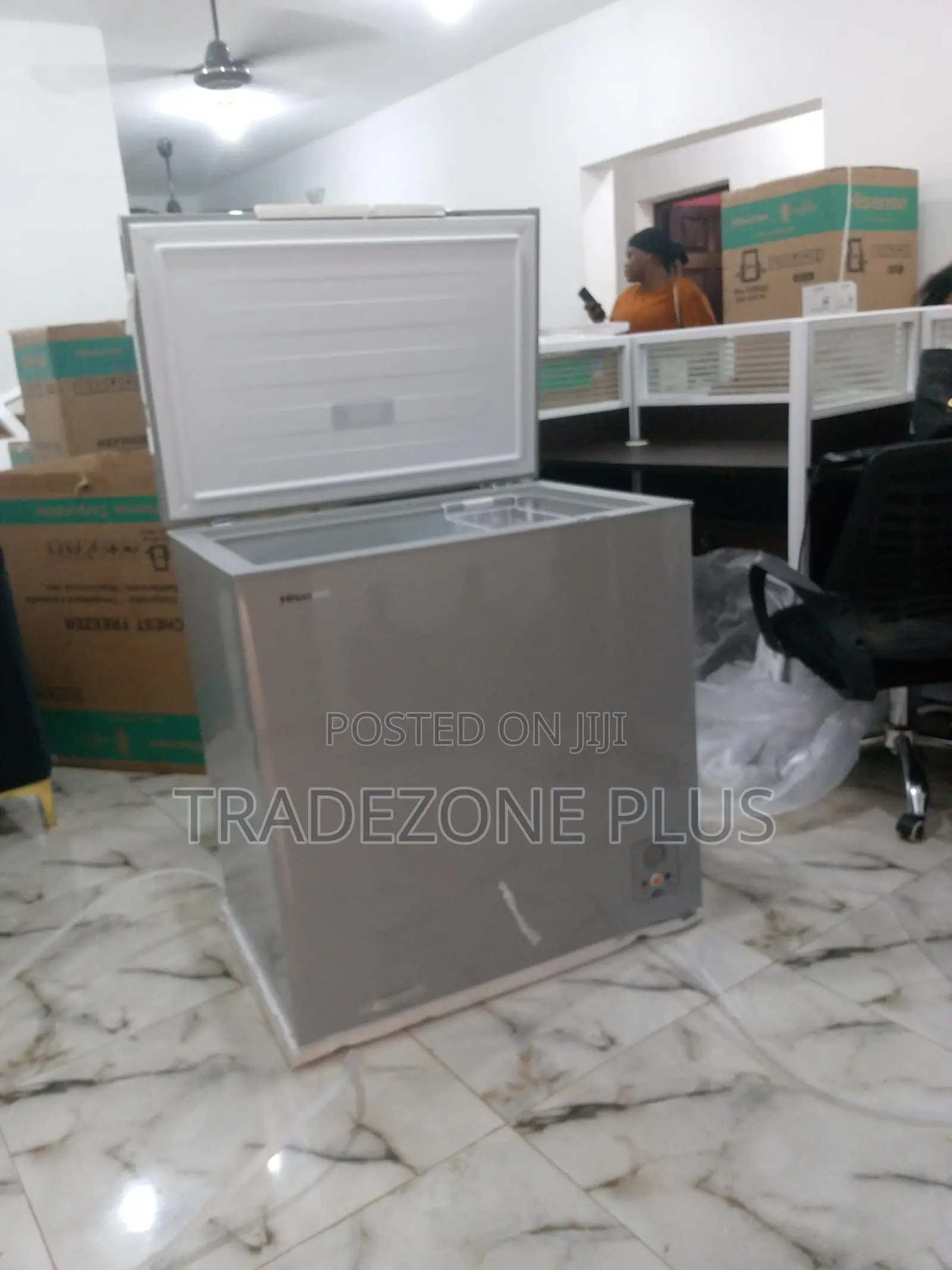 Fast Freezing 198ltr Chest Freezer Hisense Silver