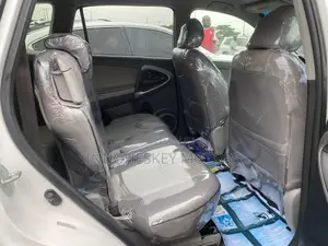 Toyota RAV4 2008 White