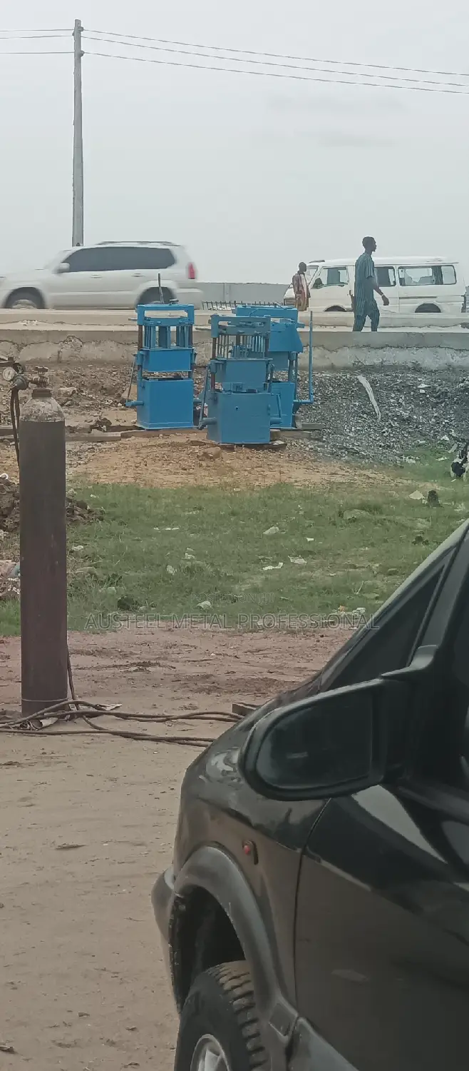 Block Molding Vibrating Machine