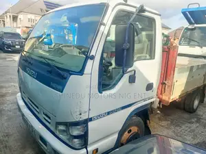 Isuzu NPR Canter Truck 5 Tons
