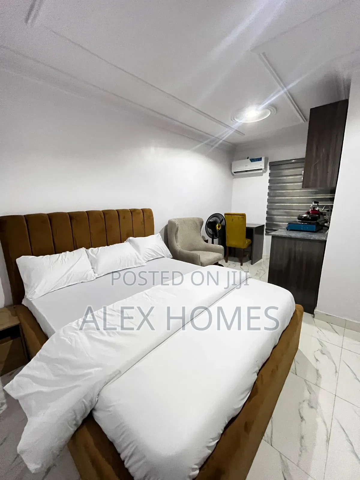 Studio Apartment