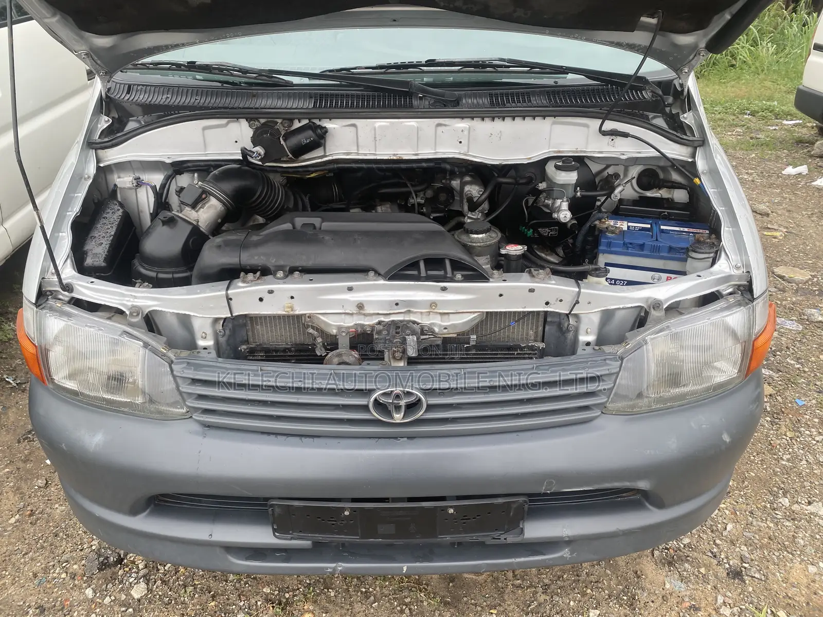 Toyota HiAce 2005 Grey