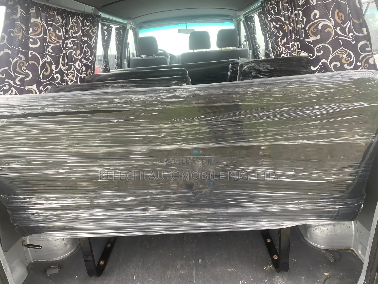 Toyota HiAce 2005 Grey