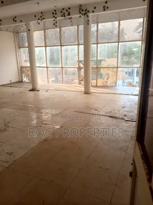 Pick Up/Office/Showroom for Rent
