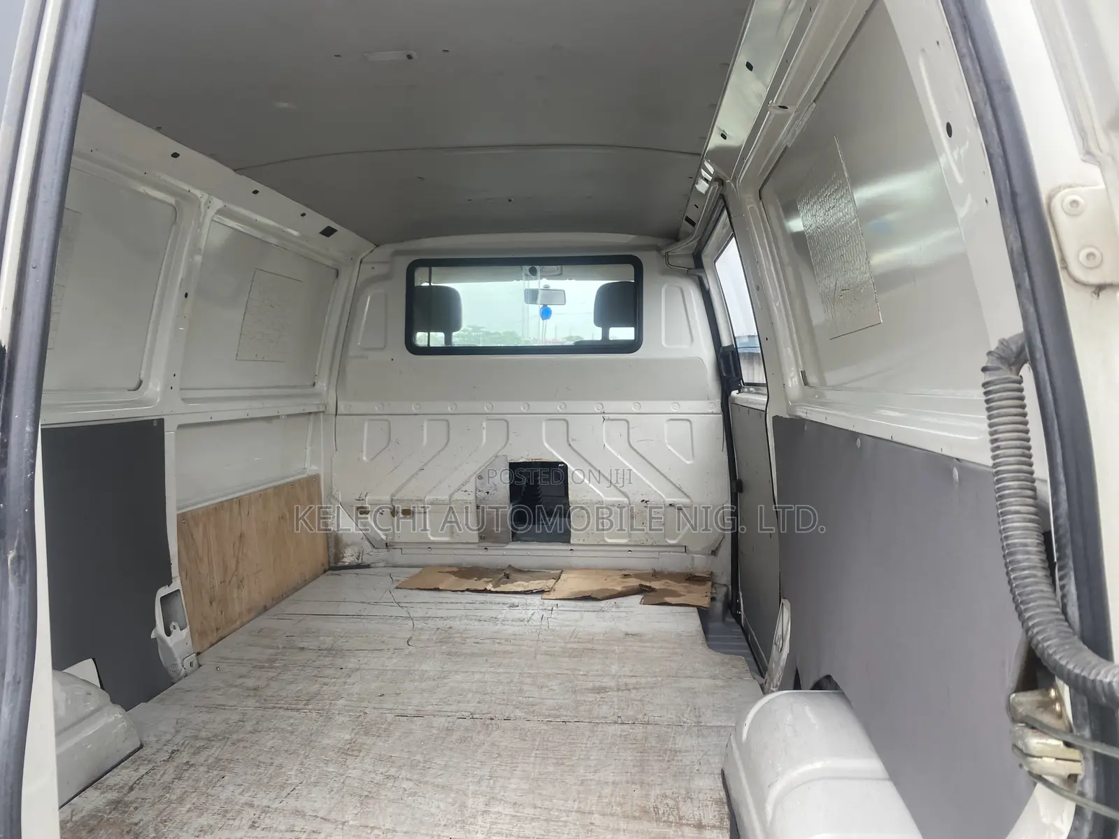 Volkswagen Transporter 2004 White