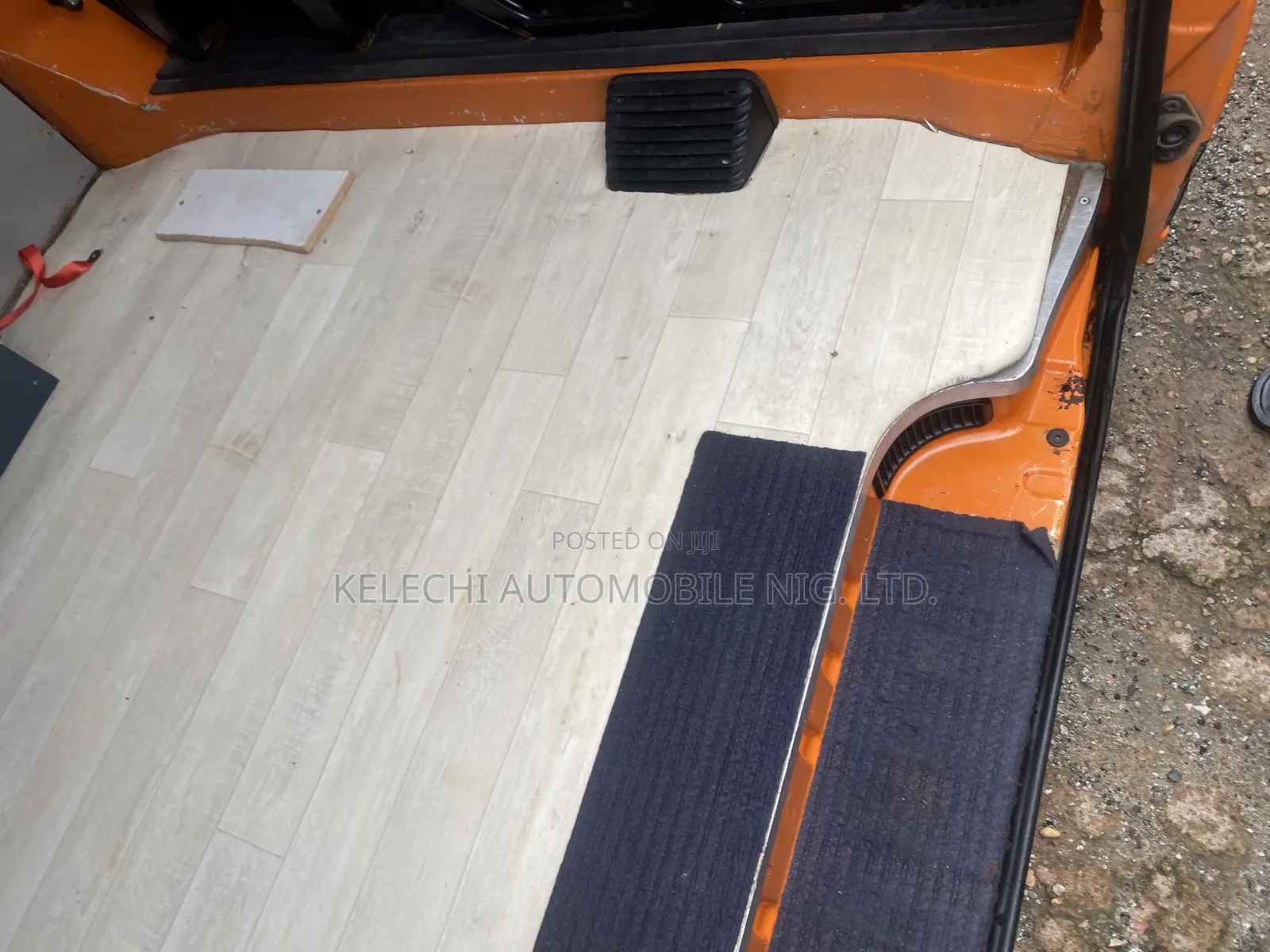Volkswagen Transporter 2005 Orange